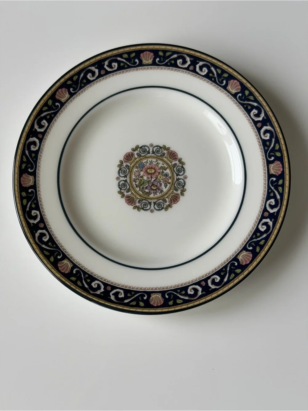Wedgwood England Runnymede 6” Bread & Butter Plates Dark Blue - Set Of 4